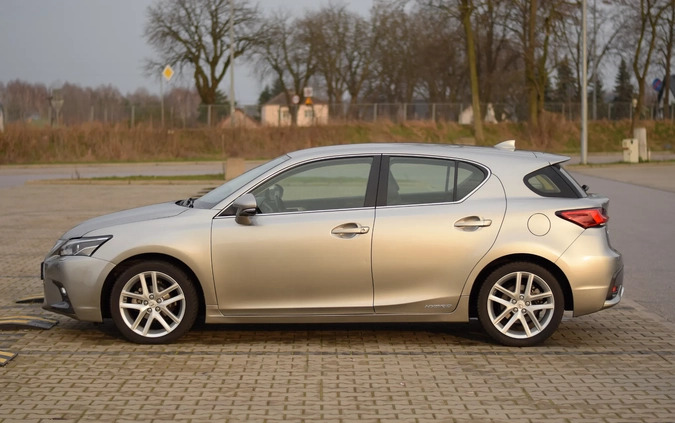 Lexus CT cena 80000 przebieg: 112000, rok produkcji 2018 z Piława Górna małe 79